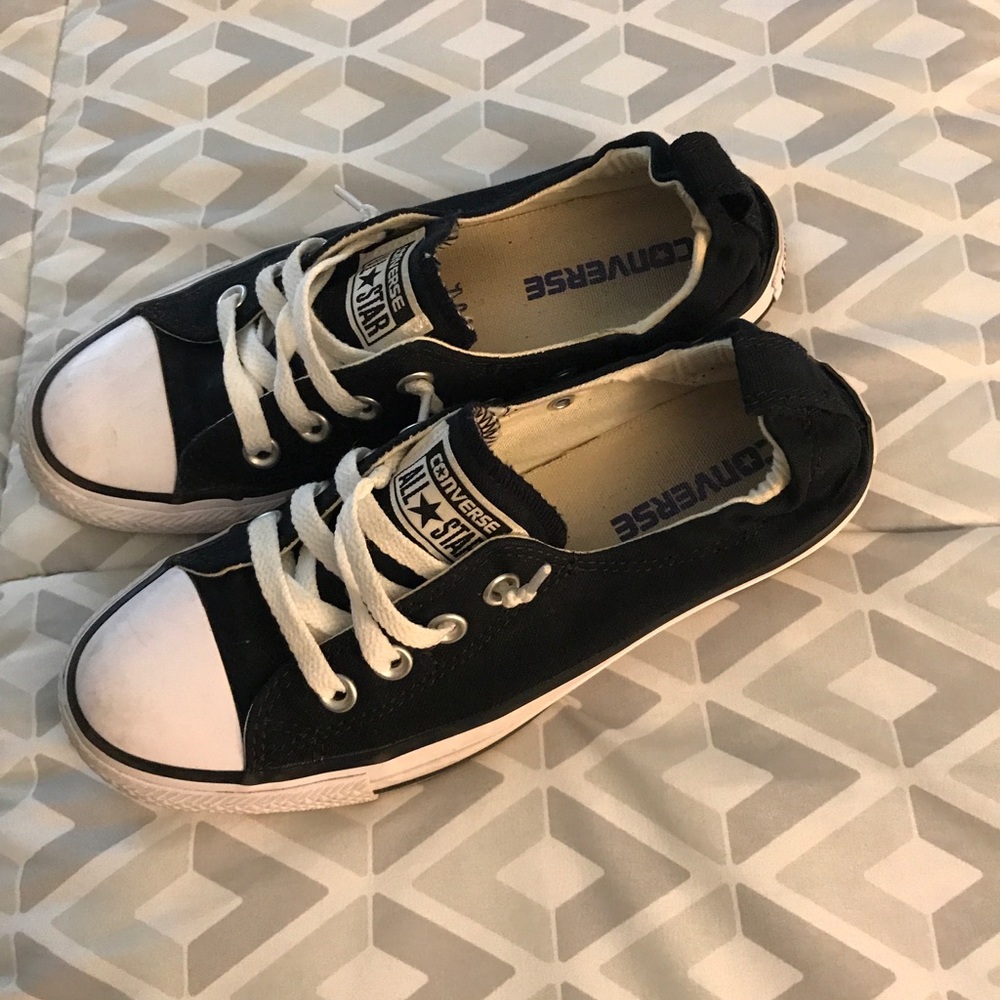 Size 6 slip on authentic converse!